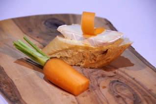 Käse-Baguette mit Möhre